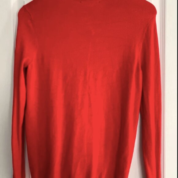 Gilet en maille rouge Zara _ Red Knit Cardigan – Softness & Effortless Style - Picture 2 of 2